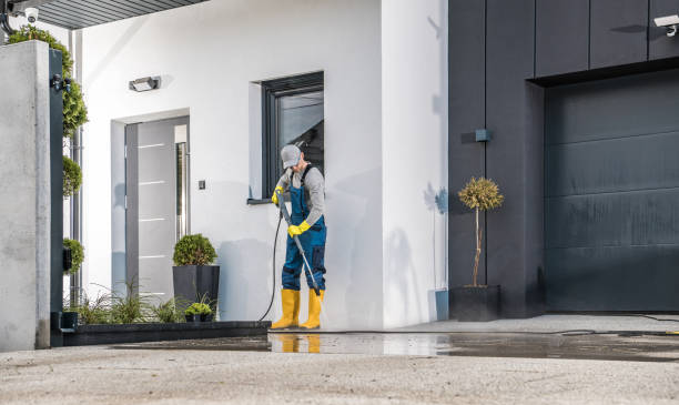 Professional Pressure washing in Silver Springs Shores, FL